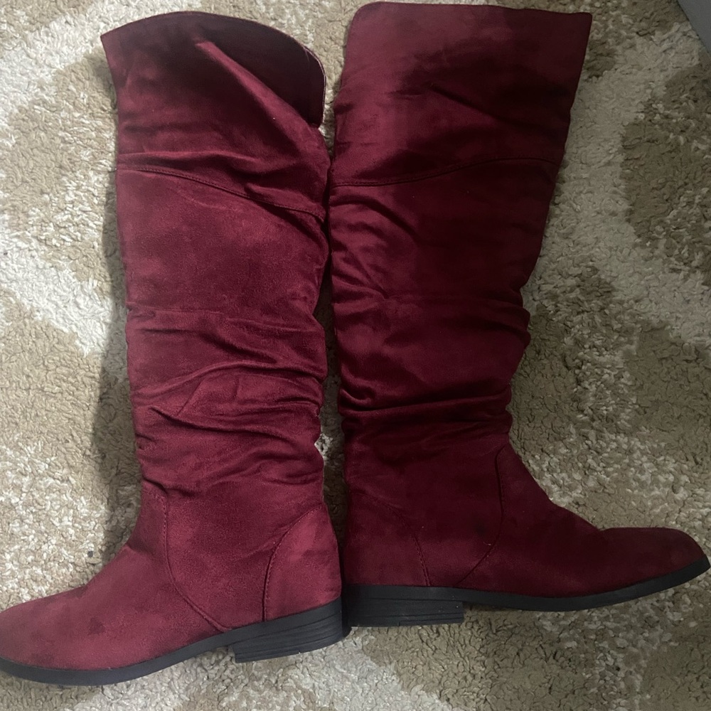 Suede boots